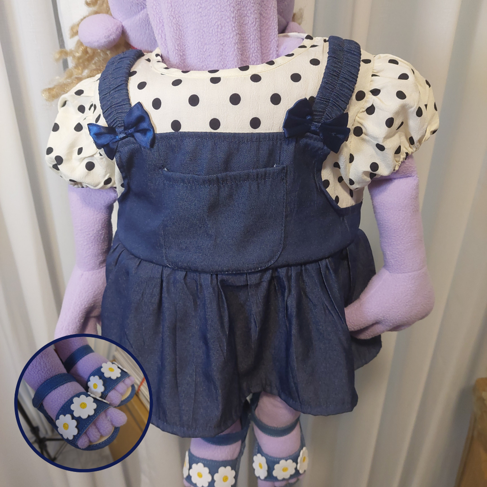 Gemma – Curly-Haired Girl Hand Puppet | Red Glasses | Pubbets Lab Original | 1 of 1