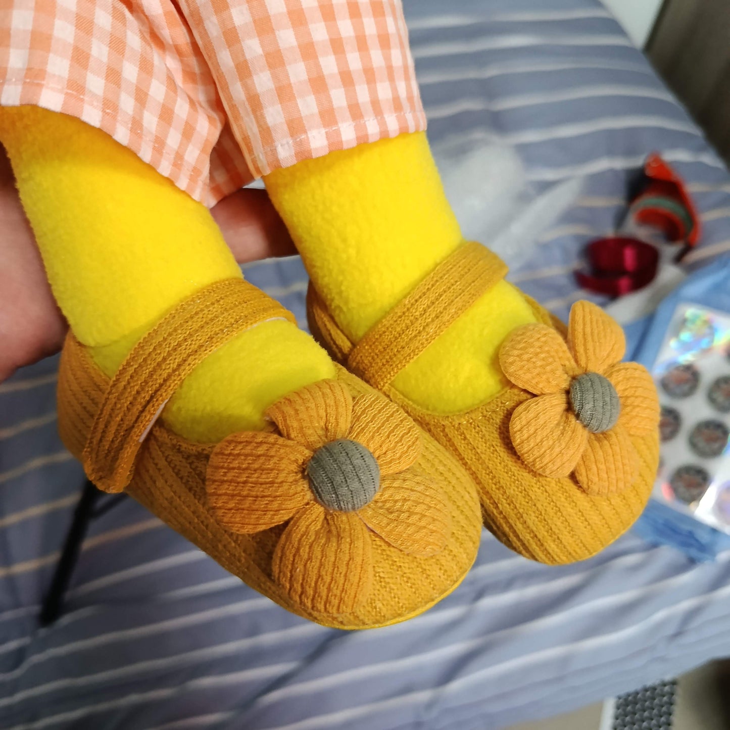 Peggy – Yellow Girl Hand Puppet | Gingham Dress & Straw Bag | Pubbets Lab Original | 1 of 1