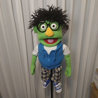 Wally – Green Hand Puppet | Wild Coily Hair | Pubbets Lab Original | 1 of 1