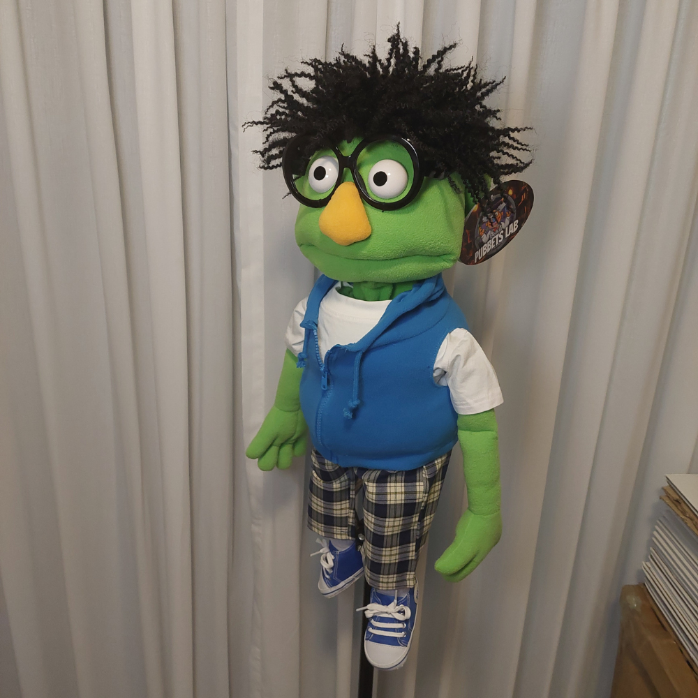 Wally – Green Hand Puppet | Wild Coily Hair | Pubbets Lab Original | 1 of 1