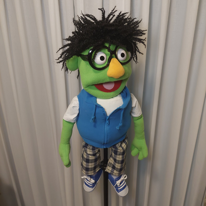 Wally – Green Hand Puppet | Wild Coily Hair | Pubbets Lab Original | 1 of 1