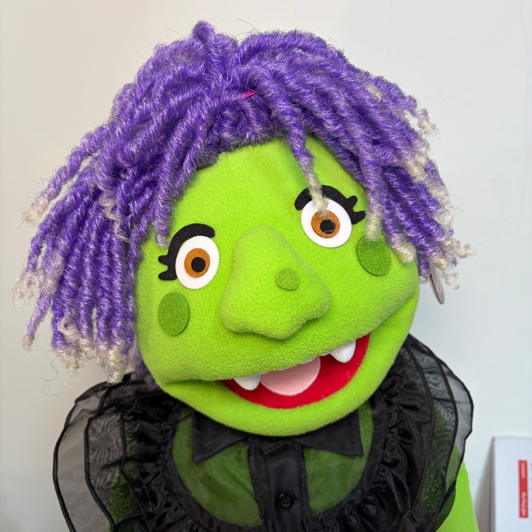Winnie Wobblewort – Green Witch Hand Puppet | Purple Dreadlocks & Gothic Dress | Pubbets Lab Original | 1 of 1